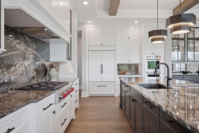 2101 Bridgevine Court, Independence, MN 55359