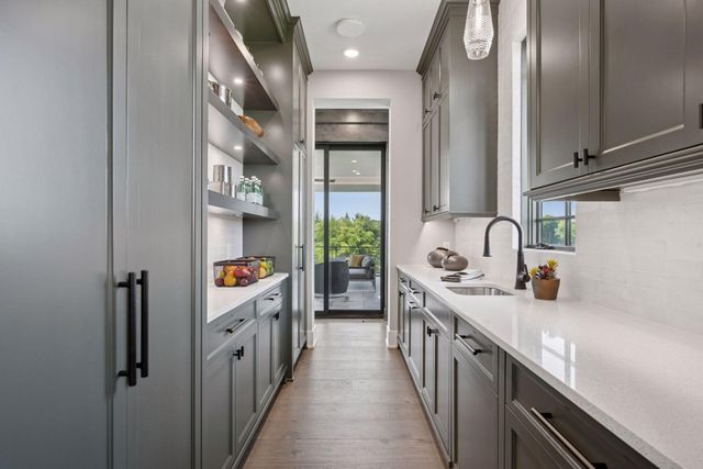 2101 Bridgevine Court, Independence, MN 55359