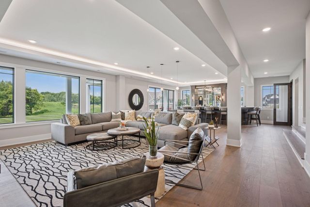 2101 Bridgevine Court, Independence, MN 55359