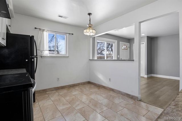 4902 Fleming Street, Dearborn Heights, MI 48125