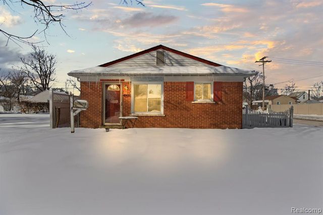 4902 Fleming Street, Dearborn Heights, MI 48125