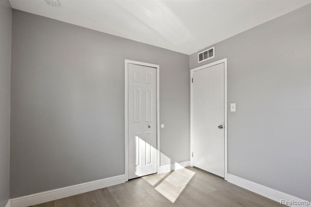 4902 Fleming Street, Dearborn Heights, MI 48125