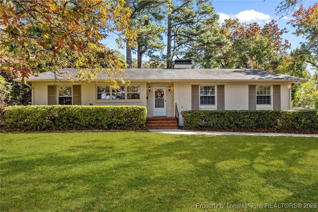 543 Vista Drive, Fayetteville, NC 28305