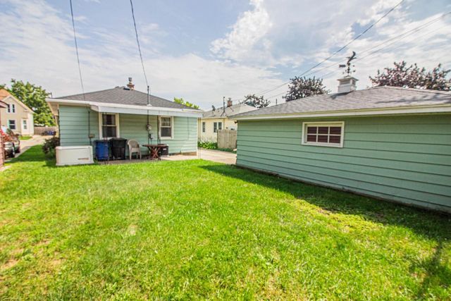 226 Mertens AVENUE, Racine, WI 53405