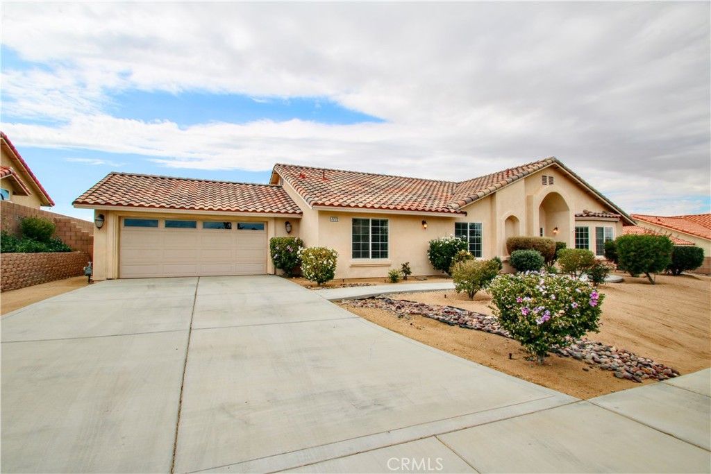 7772 Grand Avenue, Yucca Valley, CA 92284