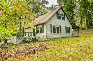 10030 E Dobson Road, Bloomfield, IN 47424