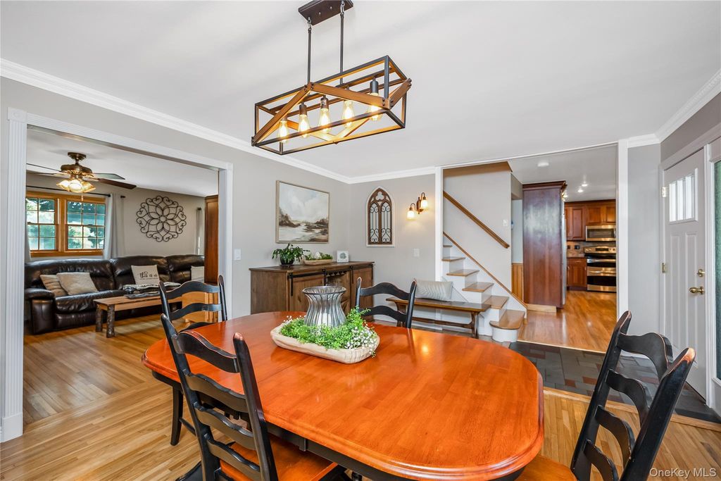60 Jaycox Avenue, Islip, NY 11751 — photo 5