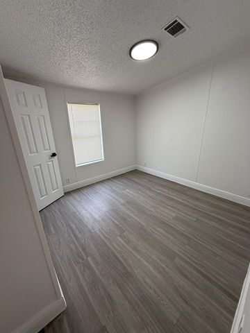 4394 N RAMBLEWOOD N, Mulberry, FL 33860