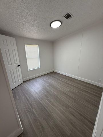 4394 N RAMBLEWOOD N, Mulberry, FL 33860