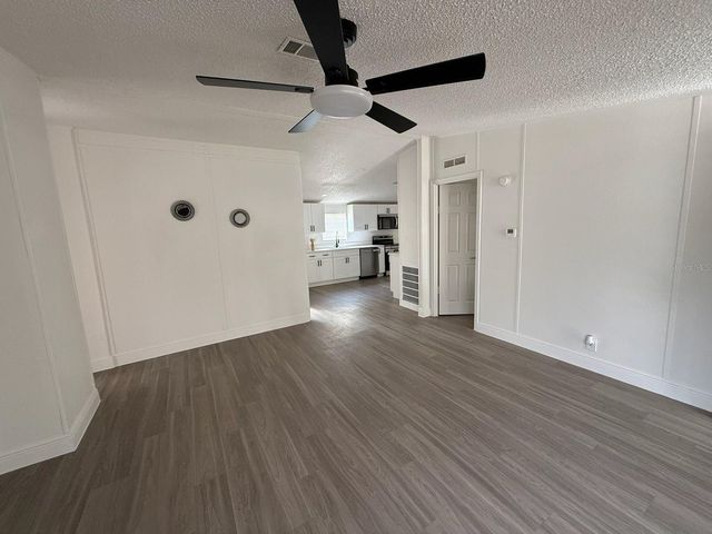 4394 N RAMBLEWOOD N, Mulberry, FL 33860