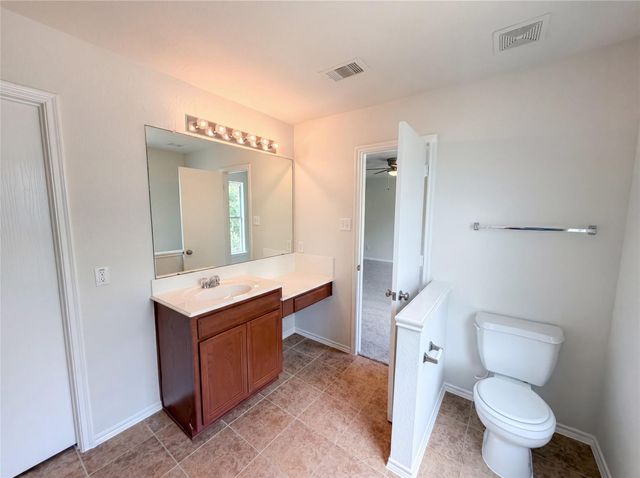 939 Staffordale Manor Lane, Houston, TX 77047
