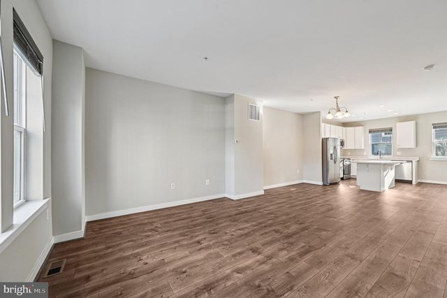 220 E PENNSYLVANIA AVE, Towson, MD 21286