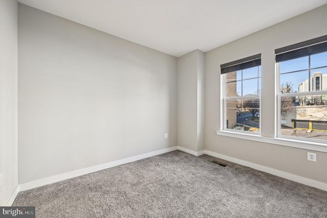 220 E PENNSYLVANIA AVE, Towson, MD 21286