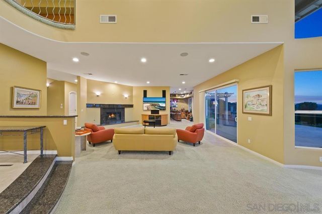 836 Camelot Pkwy, El Cajon, CA 92019