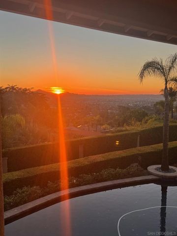 836 Camelot Pkwy, El Cajon, CA 92019