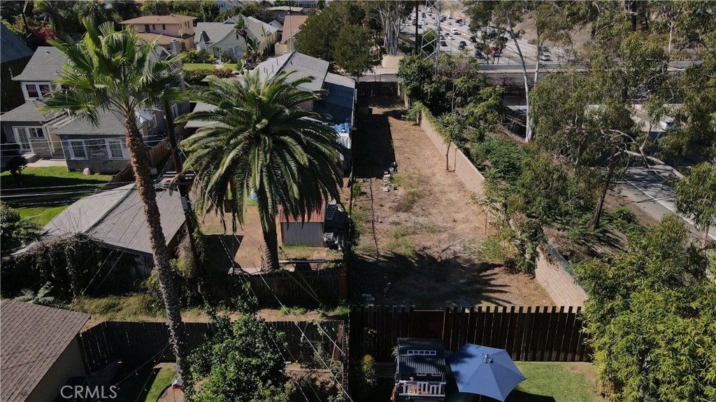 2418 10th Avenue, Los Angeles, CA 90018 — photo 4