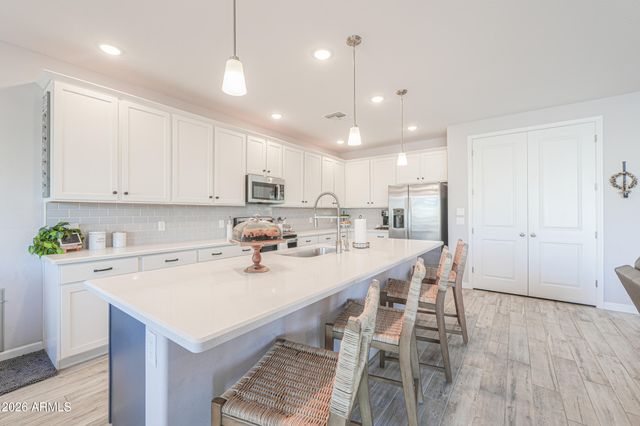 37312 W LEONESSA Avenue, Maricopa, AZ 85138