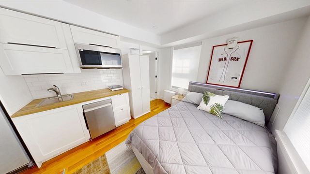 36 Shepard St 2, Boston, MA 02135