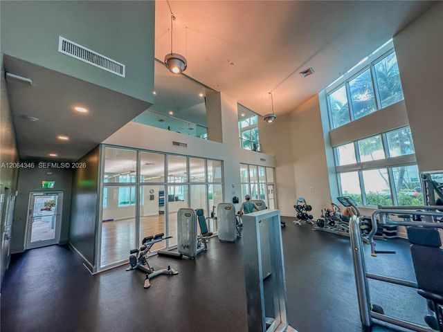 1900 N Bayshore Dr 3617, Miami, FL 33132