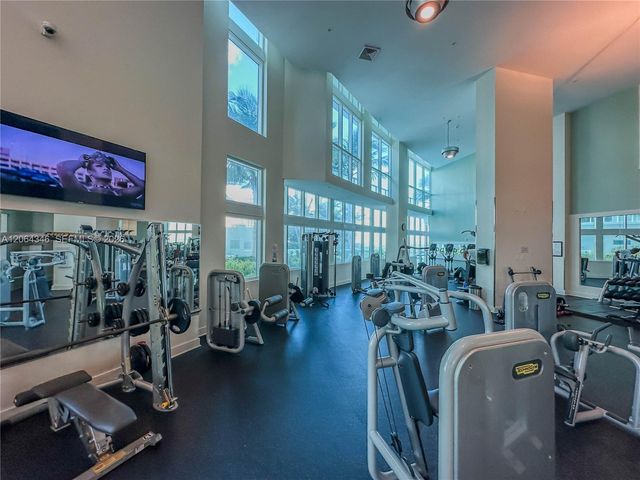 1900 N Bayshore Dr 3617, Miami, FL 33132