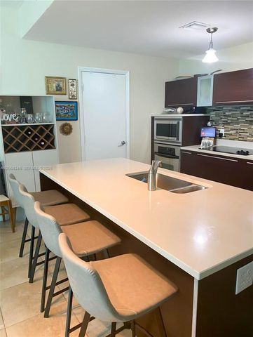 1900 N Bayshore Dr 3617, Miami, FL 33132