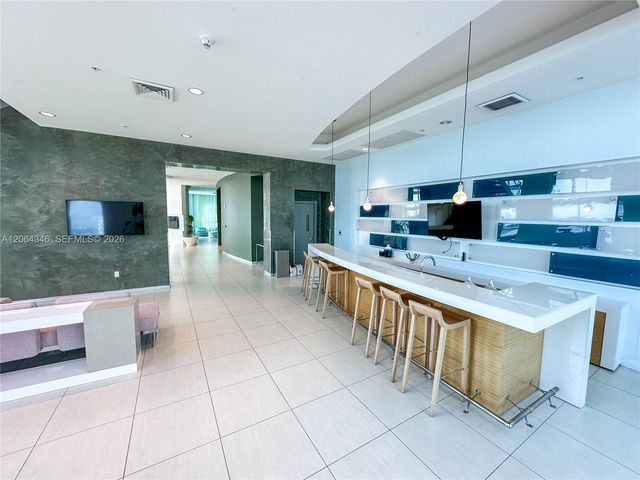 1900 N Bayshore Dr 3617, Miami, FL 33132
