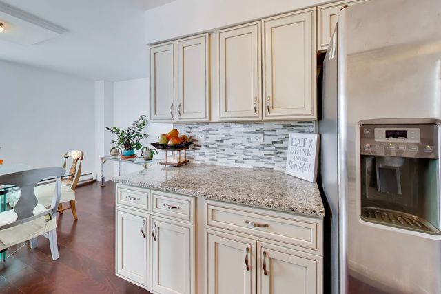 40 N Tower Road 16N, Oak Brook, IL 60523