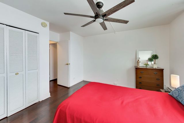 40 N Tower Road 16N, Oak Brook, IL 60523