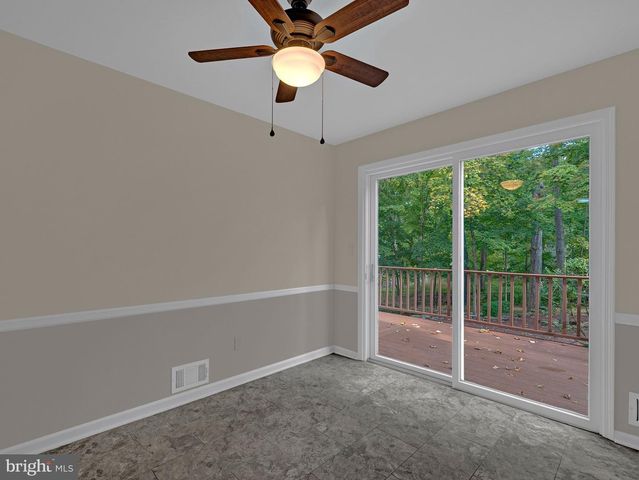 12 TWINING LN, Ewing Twp, NJ 08628