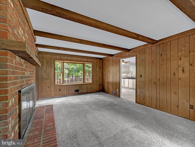 12 TWINING LN, Ewing Twp, NJ 08628
