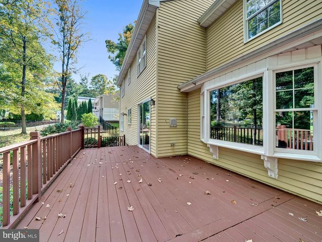 12 TWINING LN, Ewing Twp, NJ 08628