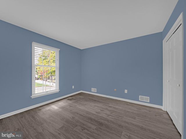 12 TWINING LN, Ewing Twp, NJ 08628
