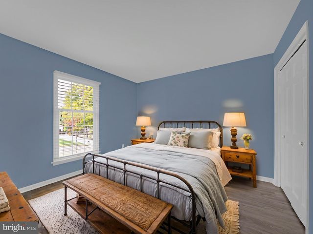 12 TWINING LN, Ewing Twp, NJ 08628