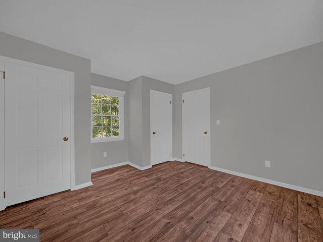 12 TWINING LN, Ewing Twp, NJ 08628
