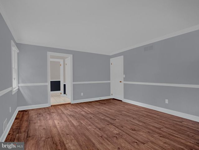 12 TWINING LN, Ewing Twp, NJ 08628