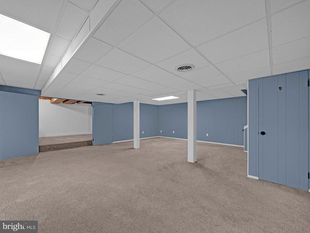 12 TWINING LN, Ewing Twp, NJ 08628