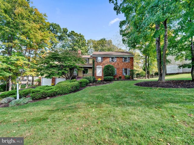 12 TWINING LN, Ewing Twp, NJ 08628