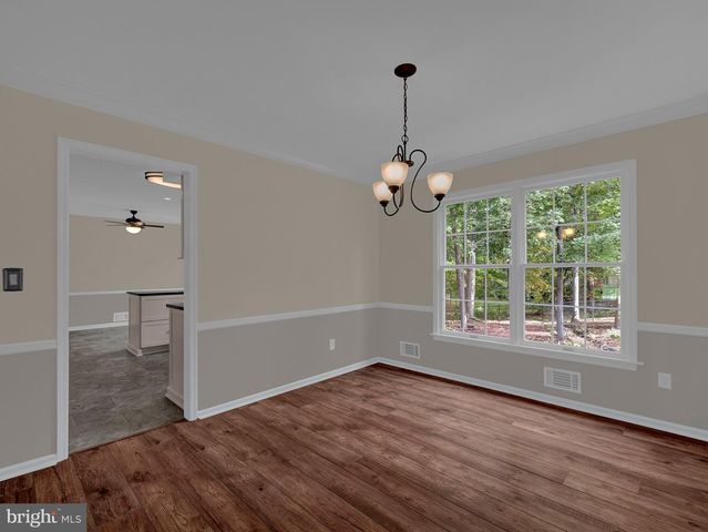 12 TWINING LN, Ewing Twp, NJ 08628