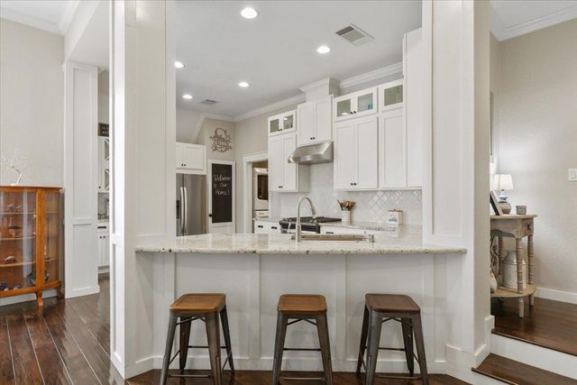 701 S Stuart CV, Leander, TX 78641