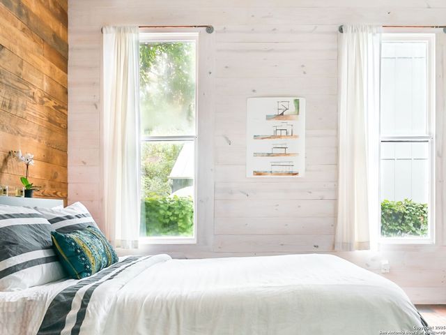 215 Beauregard, San Antonio, TX 78204