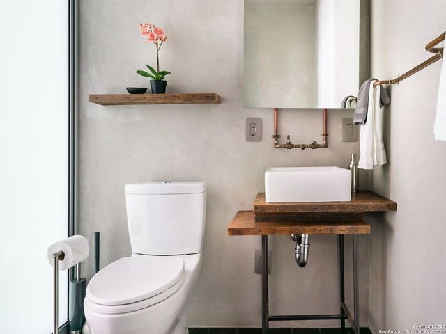 215 Beauregard, San Antonio, TX 78204