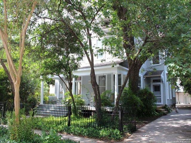 215 Beauregard, San Antonio, TX 78204