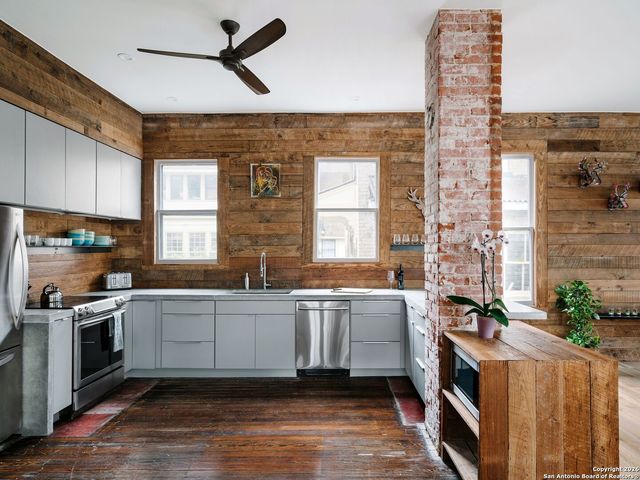 215 Beauregard, San Antonio, TX 78204