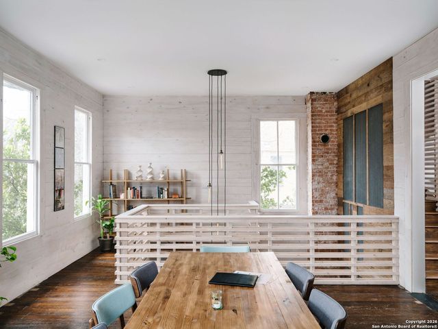 215 Beauregard, San Antonio, TX 78204