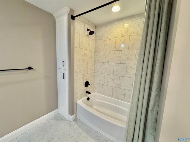 3395 Fry Gap Road, Arab, AL 35016