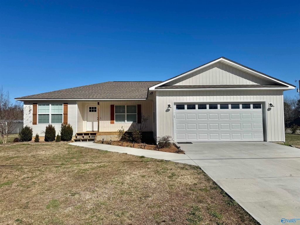 3395 Fry Gap Road, Arab, AL 35016