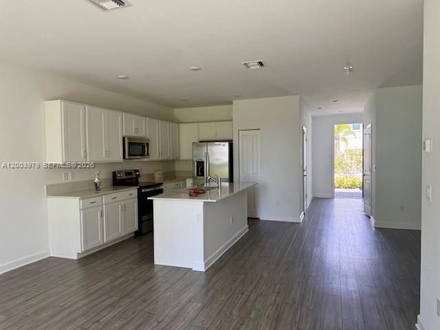 868 SE Grovebush Ln, Port St. Lucie, FL 34984