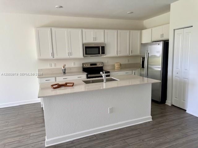 868 SE Grovebush Ln, Port St. Lucie, FL 34984