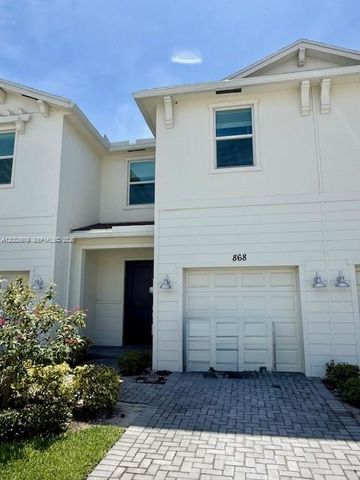 868 SE Grovebush Ln, Port St. Lucie, FL 34984