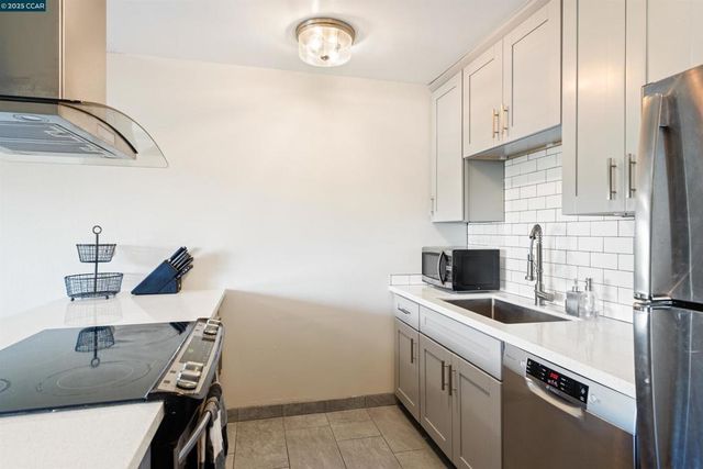 2420 Pleasant Hill Rd 4, Pleasant Hill, CA 94523